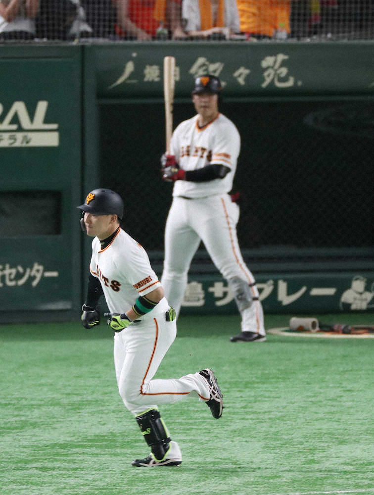 【画像・写真】巨人、丸＆岡本がアベック弾　CSセ史上5度目　日本人2人は初