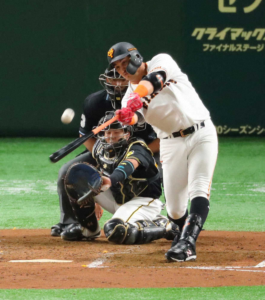 【画像・写真】巨人、ゲレーロ2ランで追加点「状態イイネー！」　4回終え3―0　CSファイナルステージ第2戦