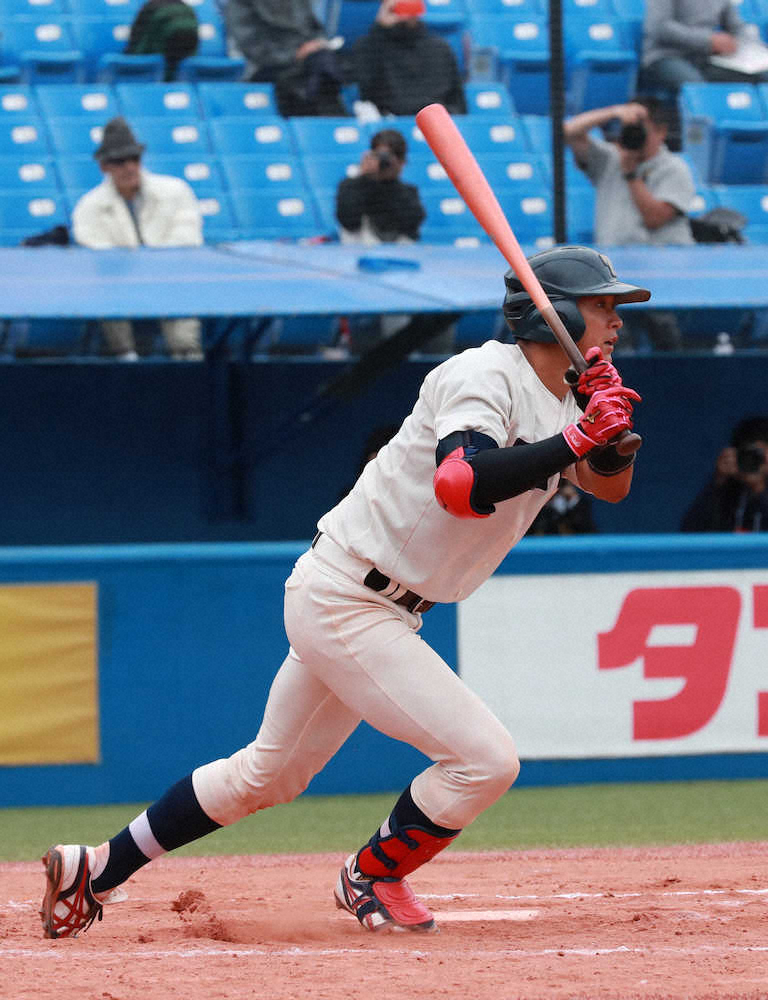 【画像・写真】東洋大・佐藤都　ドラフト前日に3安打最終アピール「プロでは捕手一本で行きたい」