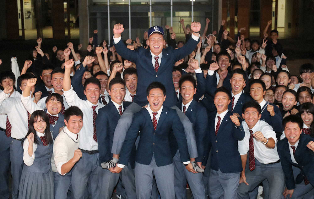 【画像・写真】中日、3球団競合制し石川ゲット　根尾と「昂」コンビ　与田監督2年連続の剛腕発揮