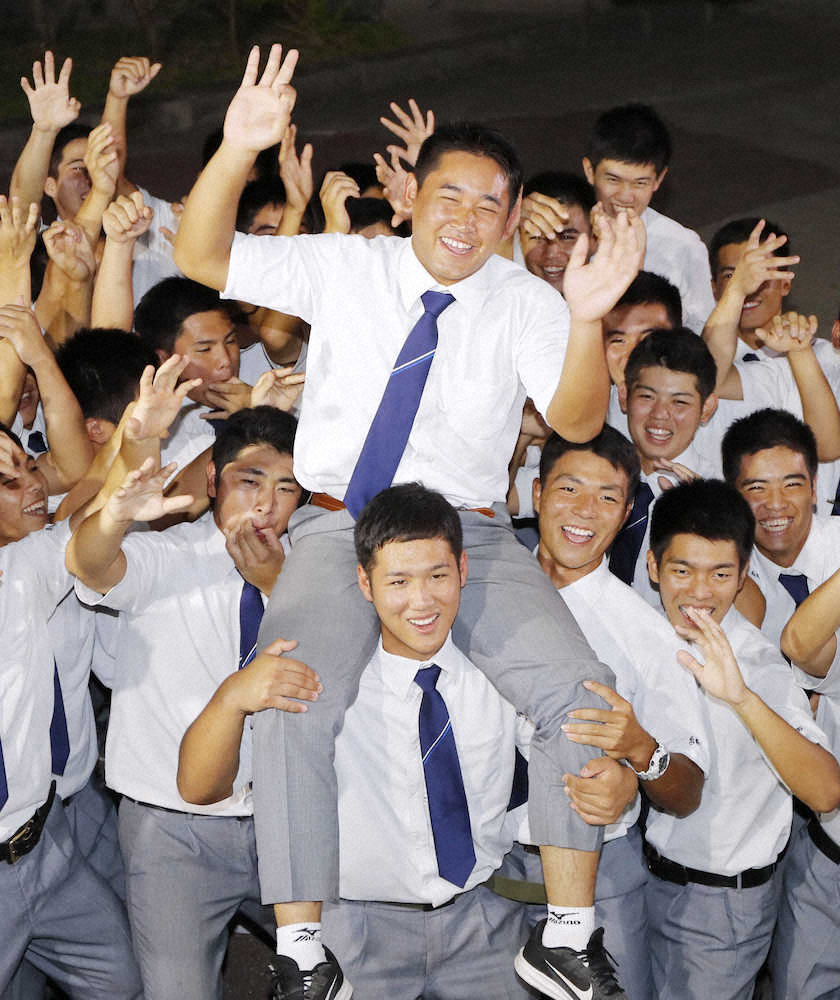 【画像・写真】オリ、1位は興南・宮城　2位も高卒野手の紅林　福良GM「育成に力を入れていかないと」