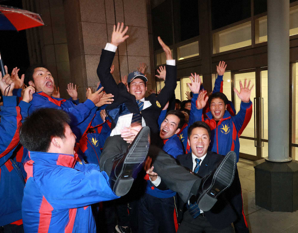 【画像・写真】ヤクルト3位・杉山　“ライアン先輩”を手本に「戦力になれるように」