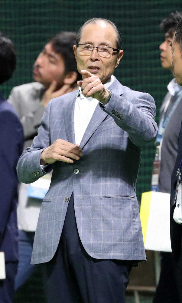 【画像・写真】ソフトB・王会長「19年ぶり」“雪辱”へ　工藤監督を激励