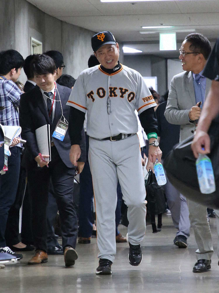 【画像・写真】巨人・原監督　黒星スタートも切り替え「またあしたフラットな形で」
