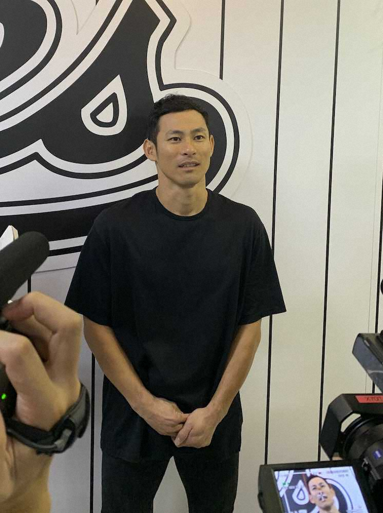 【画像・写真】ロッテ荻野　FA権行使せず残留「まだ、恩返しができていない」
