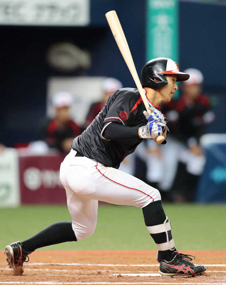 【画像・写真】三菱自動車岡崎23大会ぶり4強　V打の豊住「打席を楽しもうと思った」