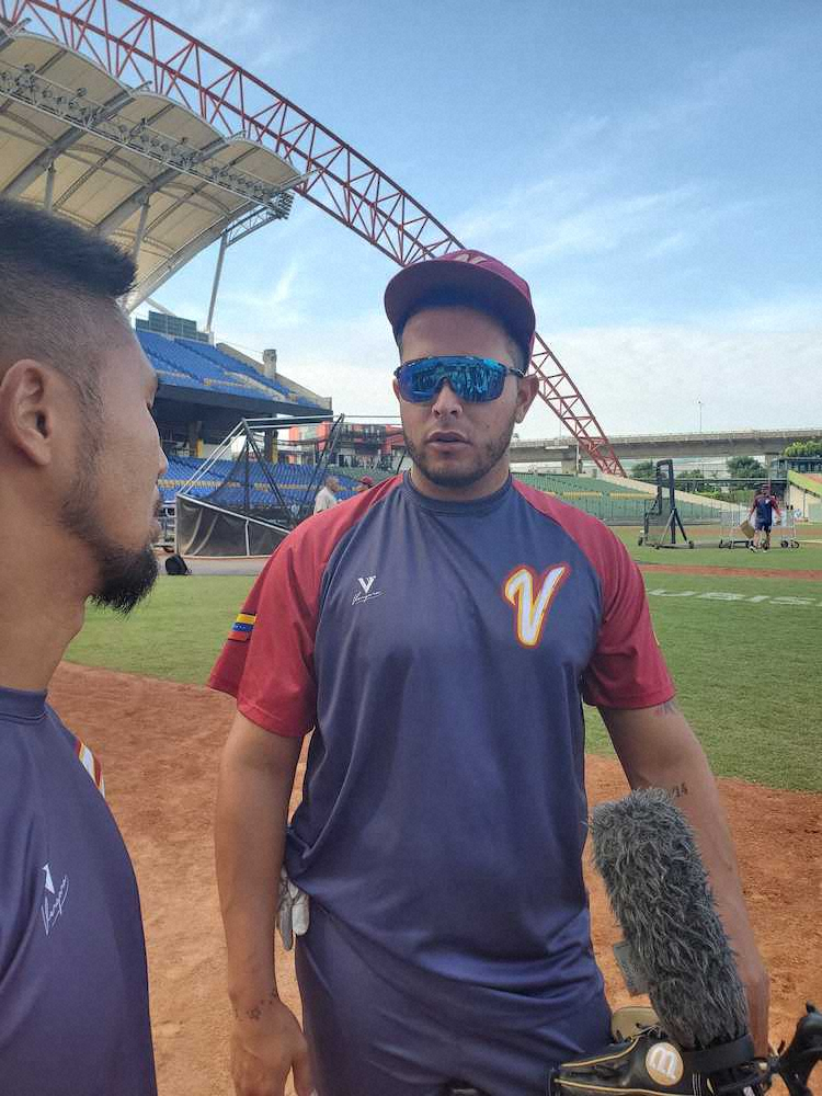 【画像・写真】ベネズエラ代表リベロ「山田や坂本が印象に残っている」　17年にヤクルトでプレー