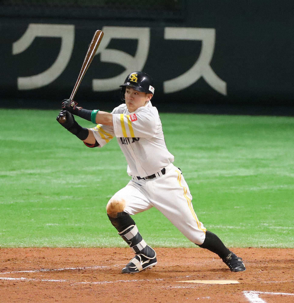 【画像・写真】ソフトB　牧原が右手血行障害の疑いで帰福、12日に検査へ