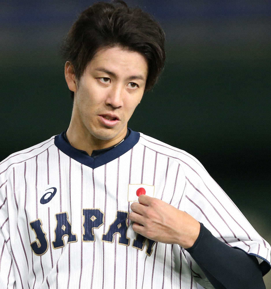 【画像・写真】侍J・岸、いざ“韓封”へ　16日大一番先発「力を合わせて優勝したい」