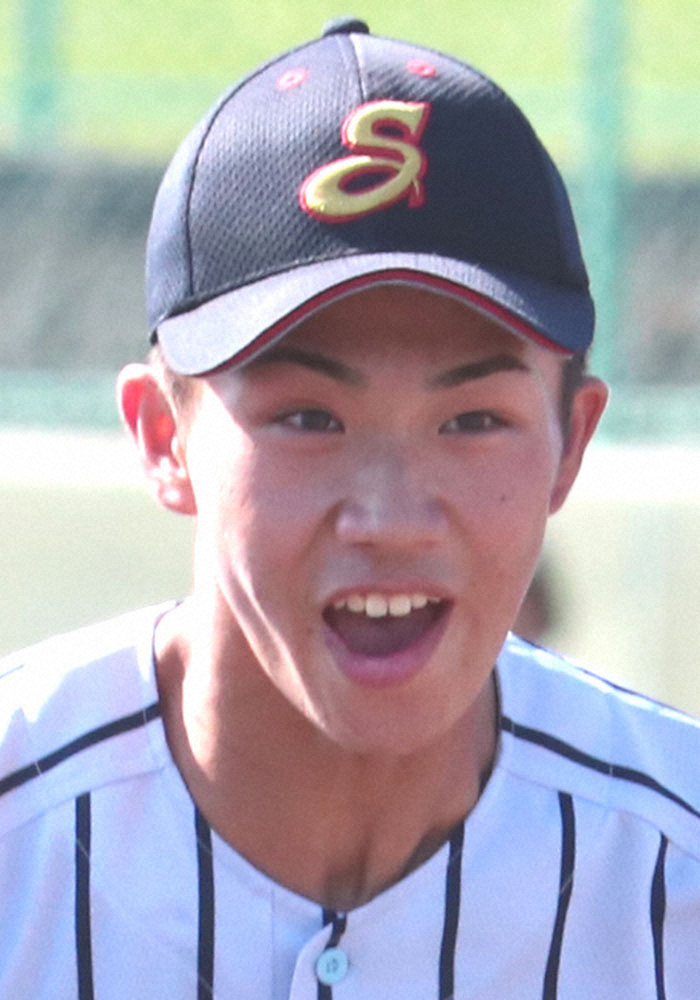 【画像・写真】白樺学園　初出場で接戦制し準決勝進出　3番・宮浦が勝ち越し2点三塁打