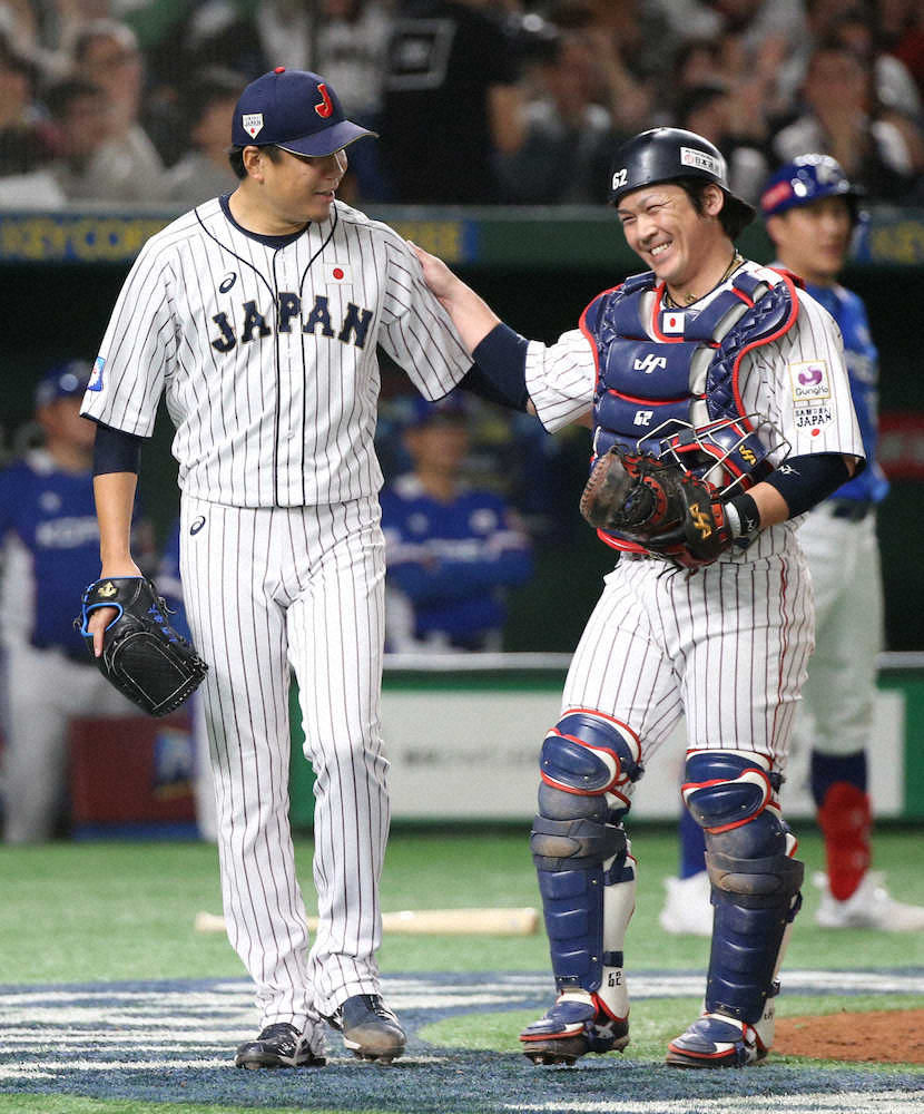 【画像・写真】侍J・大野雄　3連続四球で無死満塁招くも無失点　誠也＆外崎の好中継プレーで併殺、チェンジ