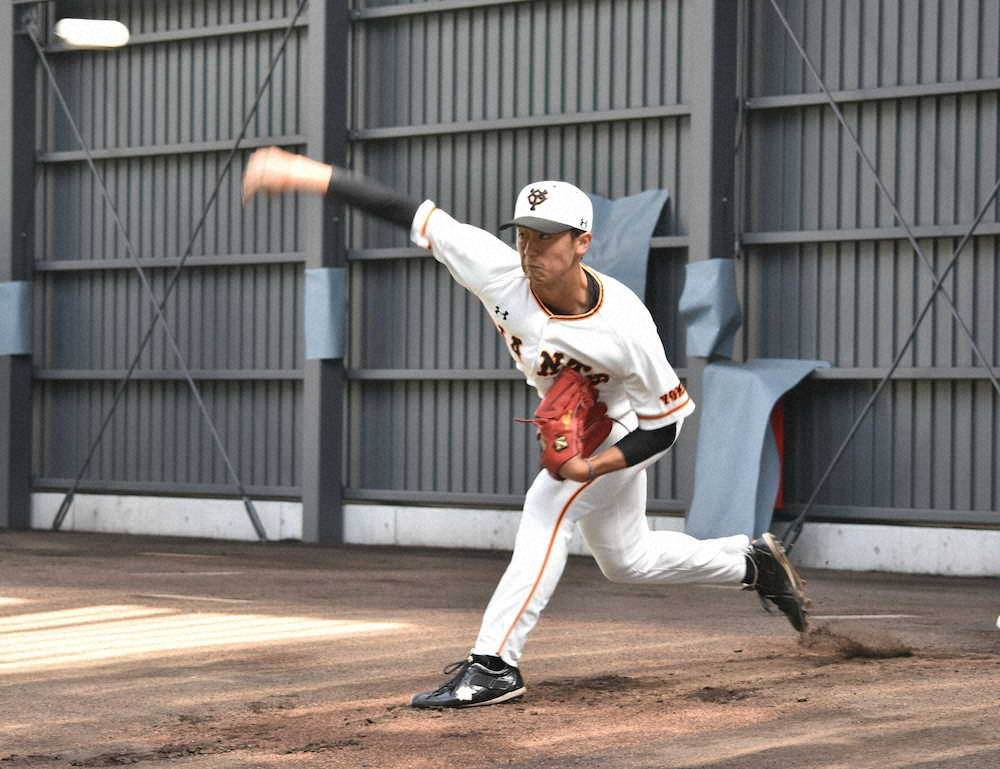 【画像・写真】巨人・直江に元木ヘッド助言　制球ミスに「誠也だったら放り込むで」