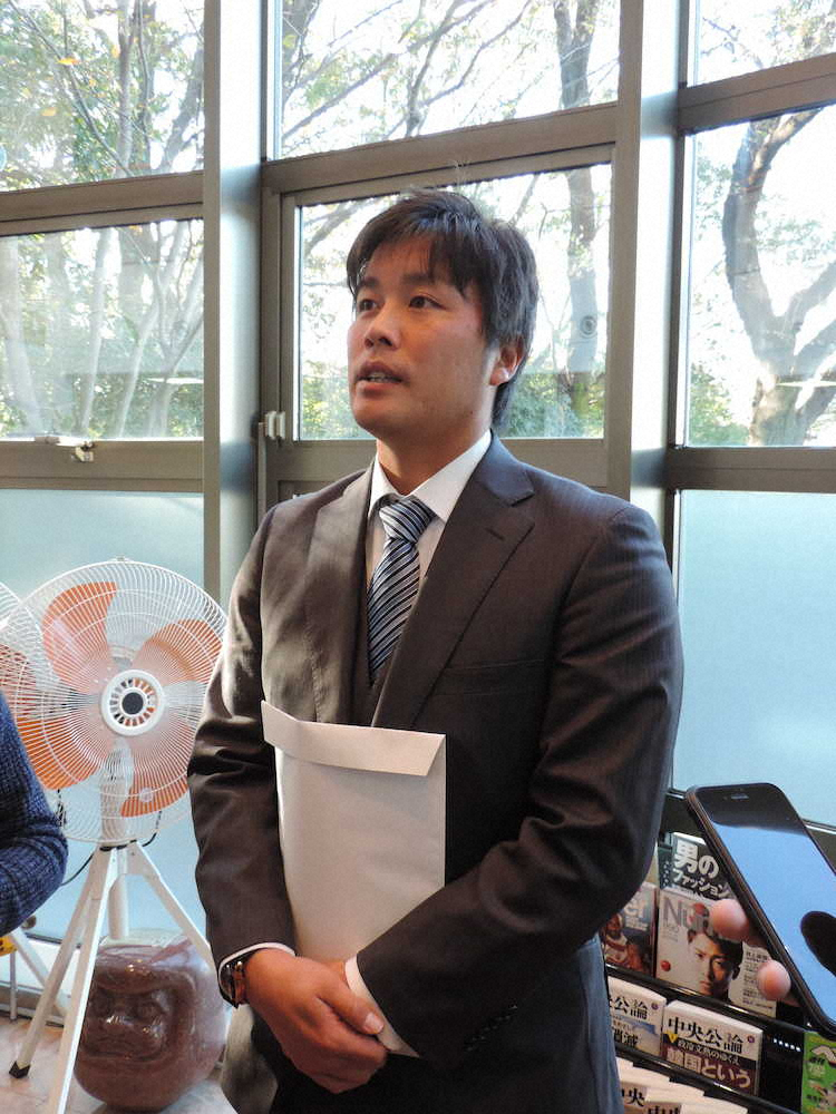【画像・写真】巨人・藤岡は400万ダウン　移籍後1軍登板なし…来季へ「思いは先発ですけど」