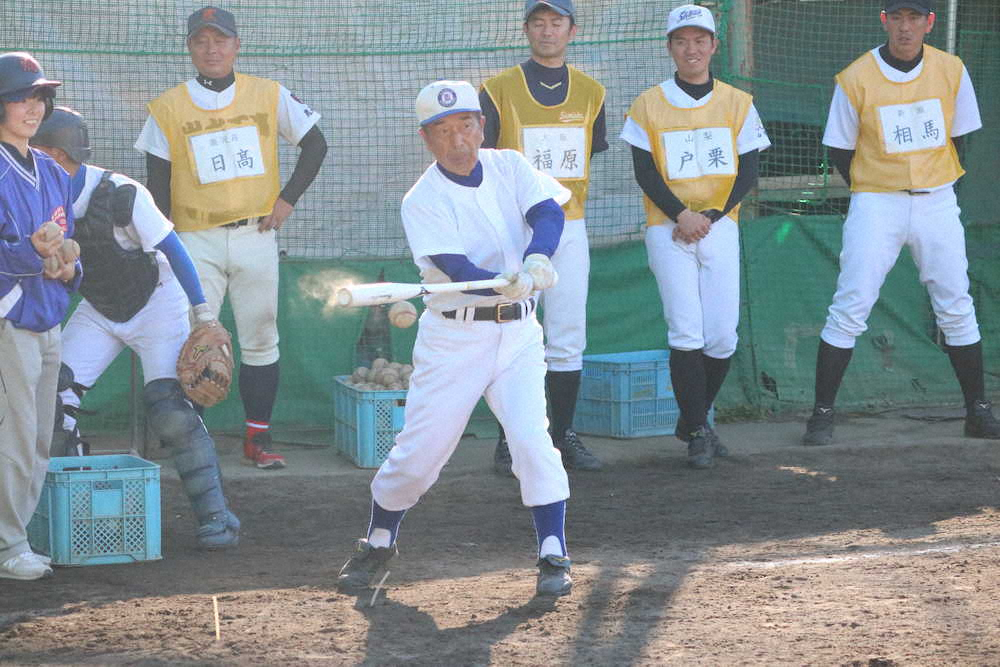 【画像・写真】「高校野球・甲子園塾」で山下塾長　マシンガンノック披露「ノックで部員と会話して」