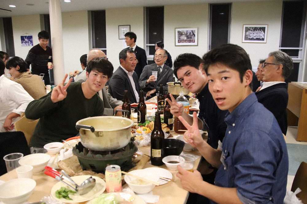 【画像・写真】広島ドラ1森下ら4年生が親交深め活躍誓う　52年前から始まった明大・東大懇親会開催