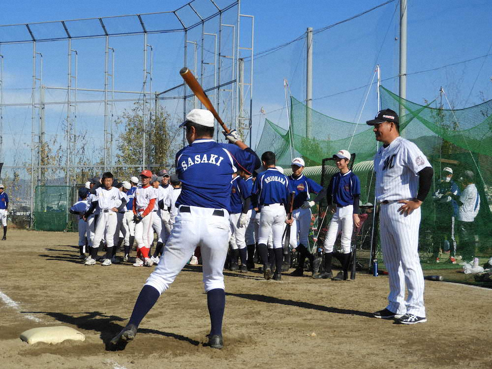 松本市内で野球教室を行ったロッテ・井口監督　　