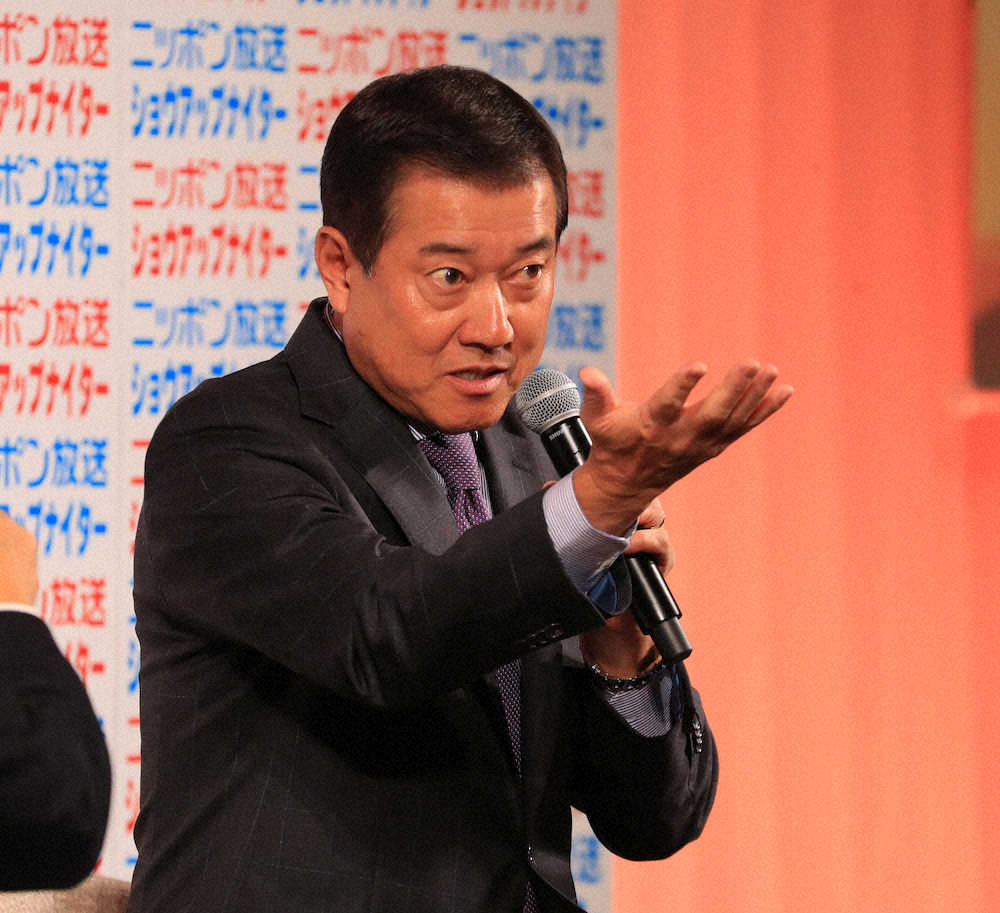 【画像・写真】登壇して話す巨人・原監督（撮影・白鳥　佳樹）
