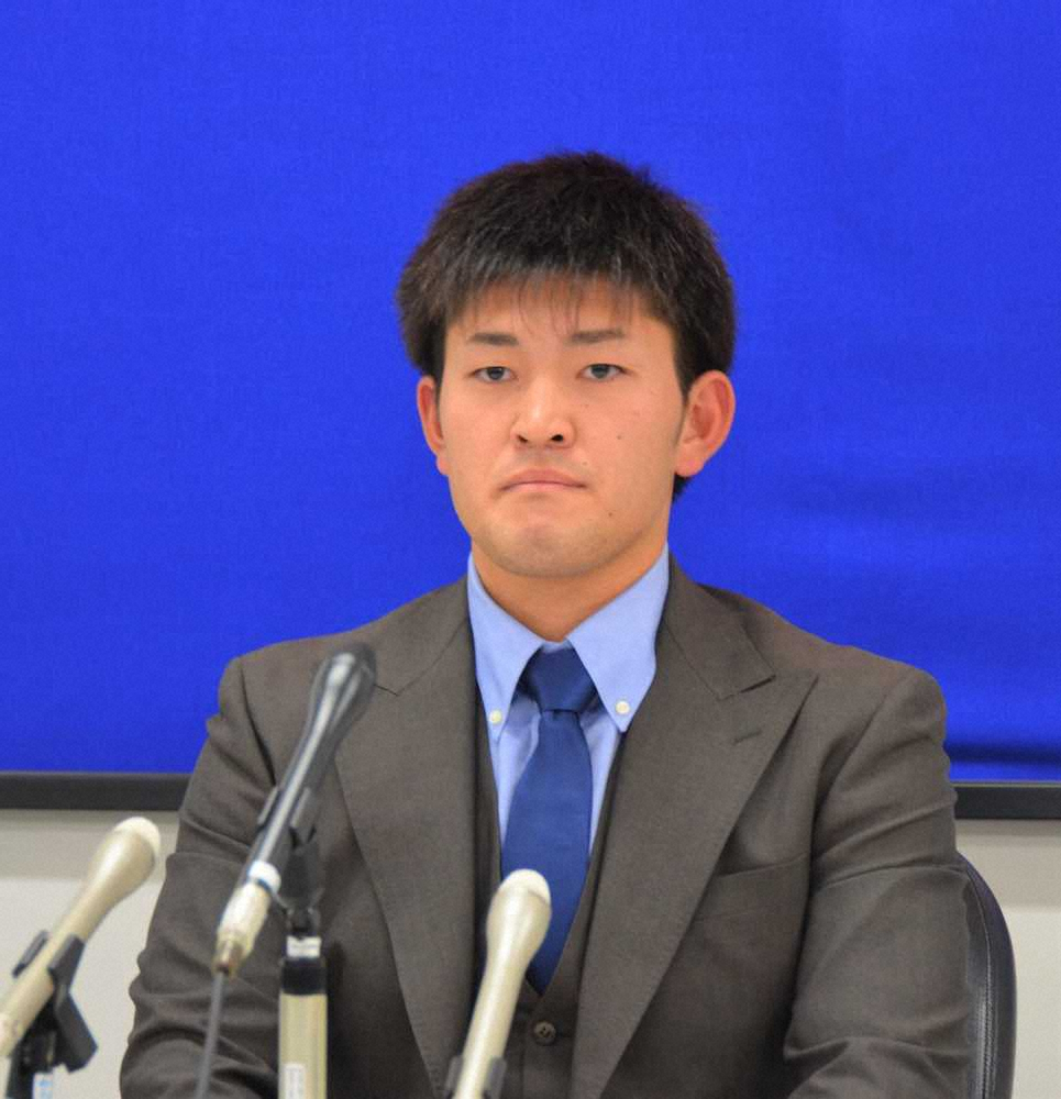 【画像・写真】中日・垣越　現状維持550万円　先輩たちとの差を痛感「1日1日でベストを出さないと」