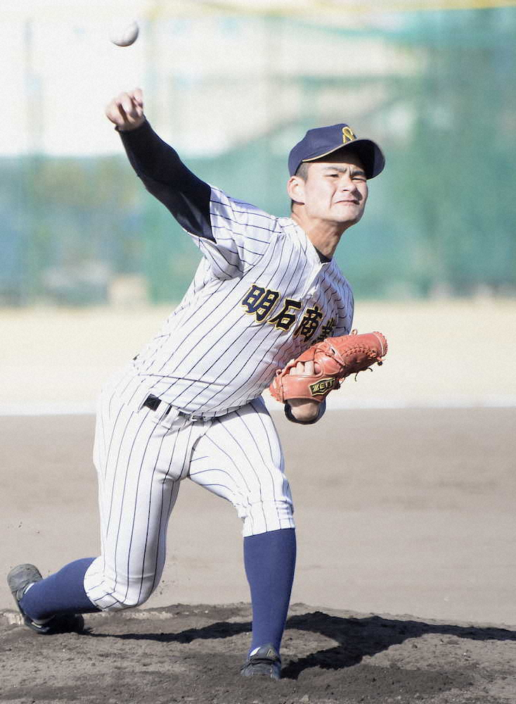 【画像・写真】明石商の来秋ドラフト候補・中森　球数制限の新ルールへ「3球勝負で決めにいけるコントロールを」