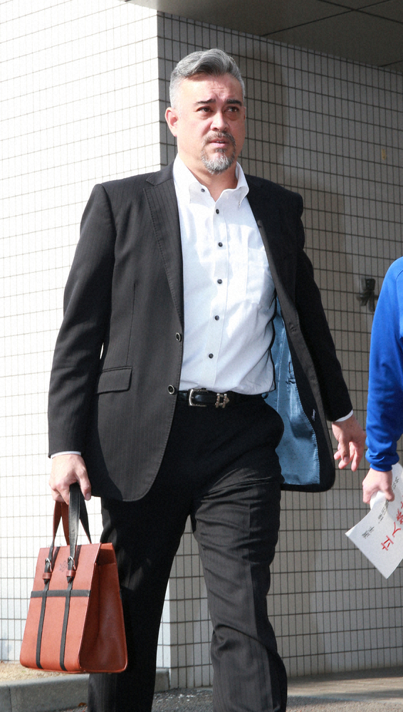 【画像・写真】巨人、元中日・友利結氏と編成本部海外スカウト契約締結