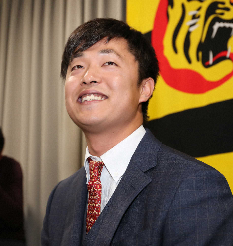 【画像・写真】阪神　島本、一気に4倍超　3700万円でサイン「思った以上」大躍進の63試合登板