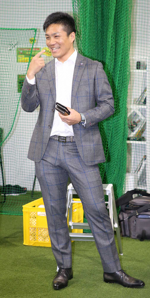 【画像・写真】則本昴大は自分の奪三振記録を抜けるか千賀滉大に質問を投げかける（撮影・森沢裕）