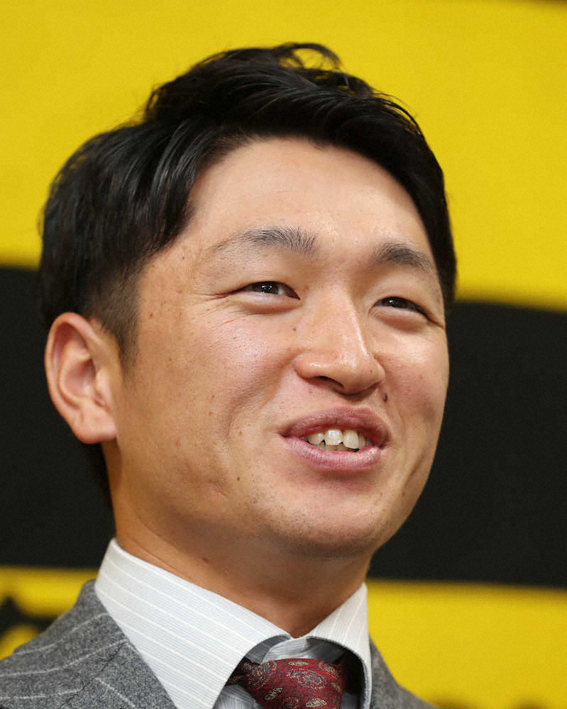 【画像・写真】阪神　近本、3000万円増の4500万円　新人で盗塁王「ケガなく終えられ良かった」