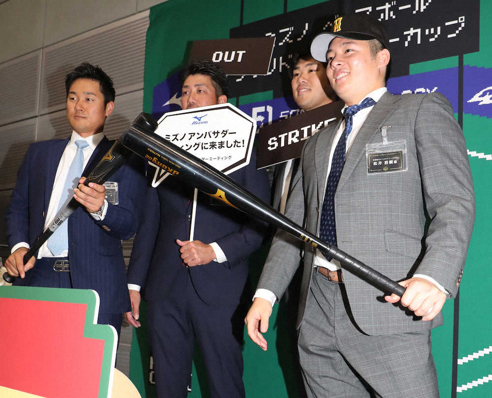 【画像・写真】「セーブ王」楽天・松井はスパイク改良　夏場以降も好調持続へ“足元”から整備