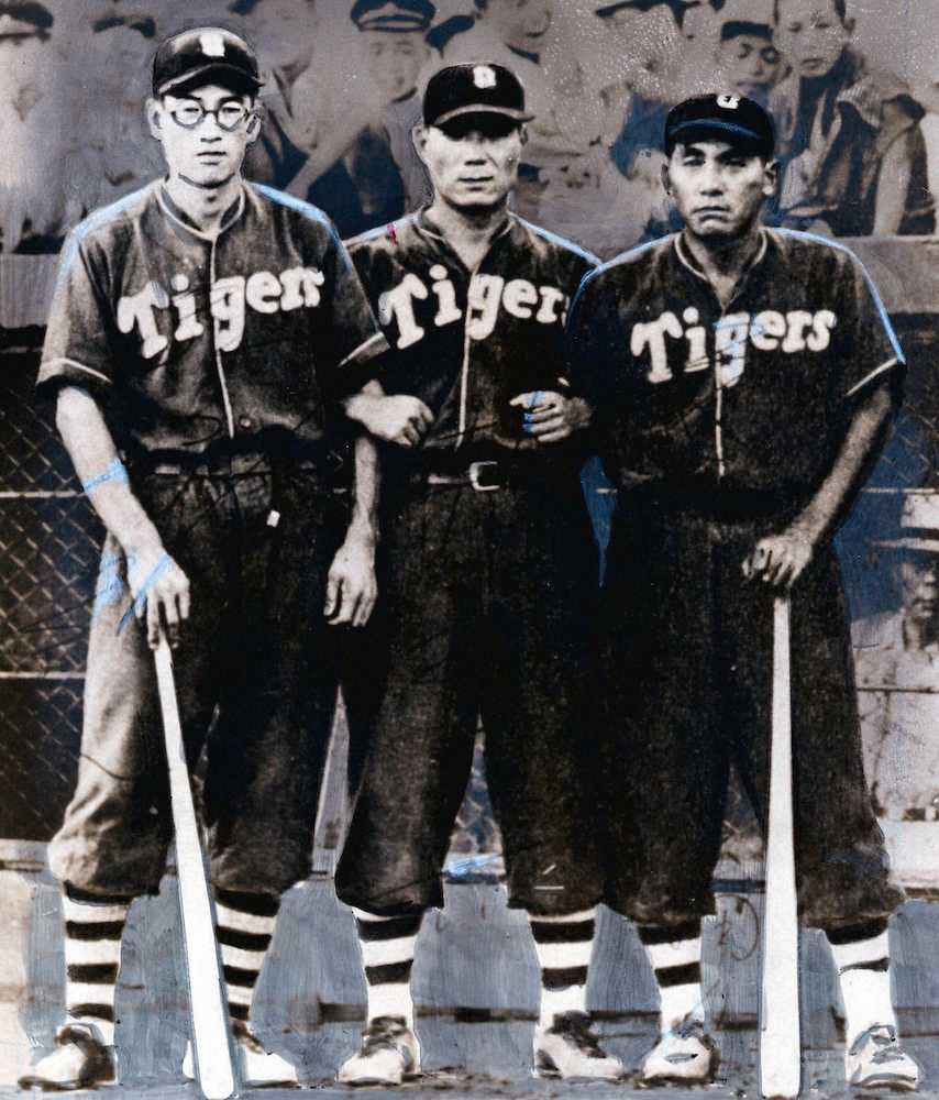 濃紺のユニホームを着た（右から）阪神・藤村富美男、若林忠志監督兼投手、別当薫（1949年当時）