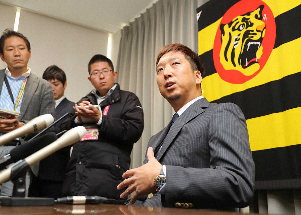 【画像・写真】阪神　藤川、6000万円増の2億円でサイン　来季へ「矢野監督を男にしたい」