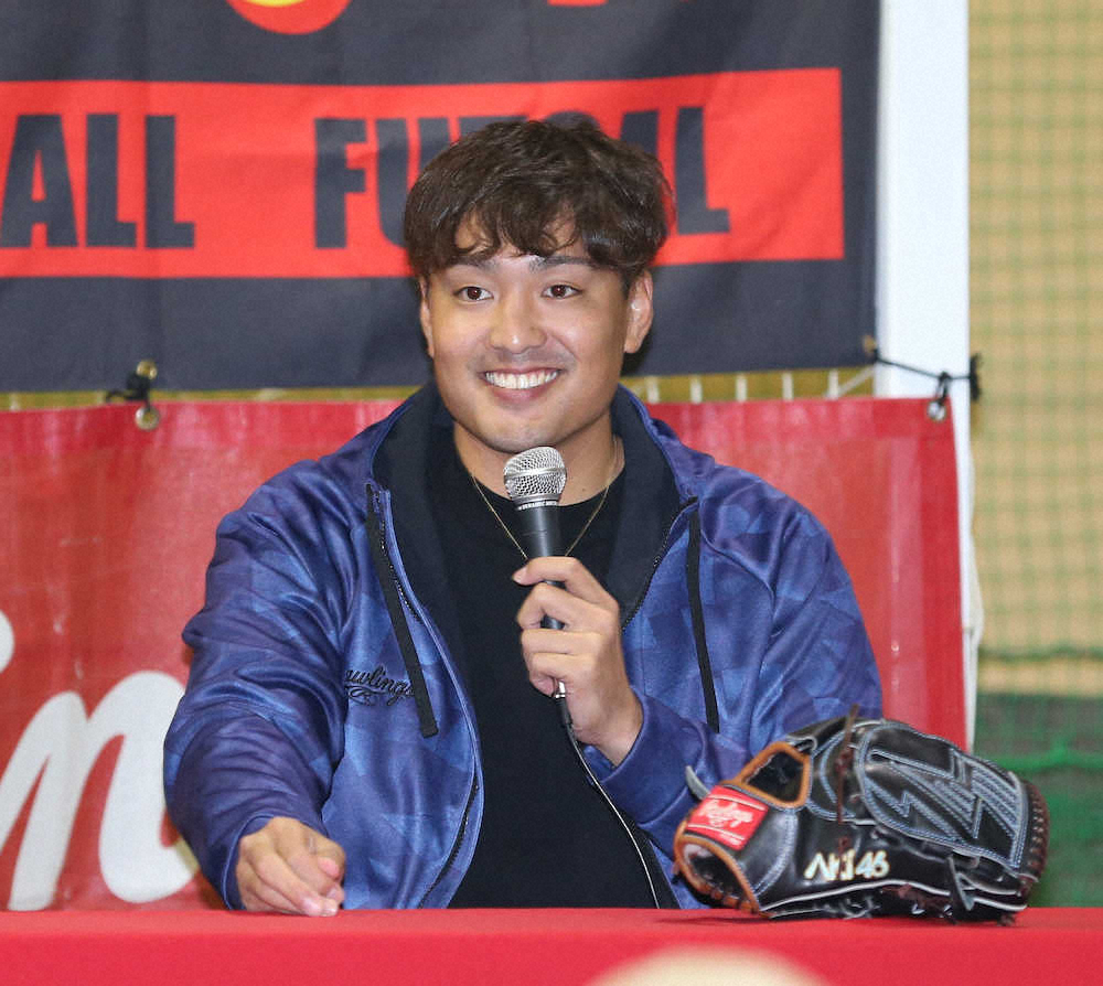 【画像・写真】イベントで笑顔で話す秋山（撮影・後藤　正志）