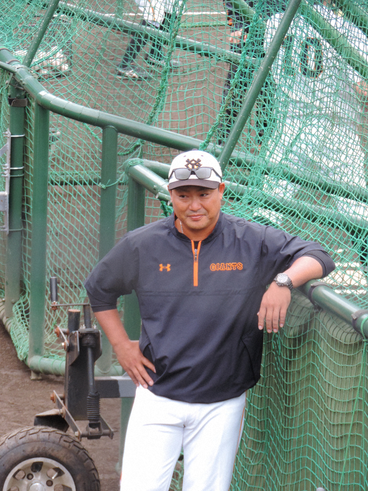 【画像・写真】巨人　阿部2軍監督、コーチ全員に打撃投手指令「全員若いしね」