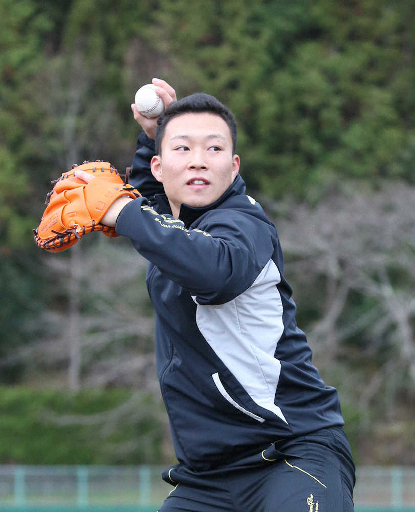 【画像・写真】阪神ドラ5　藤田、地元の彦根で自主トレ公開「期待に応えられるよう頑張る」