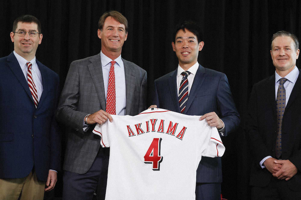 【画像・写真】レッズ秋山、最初のオファー「熱意に感銘」　日本人初も「魅力」　同い年マー君＆マエケンとの対決楽しみ