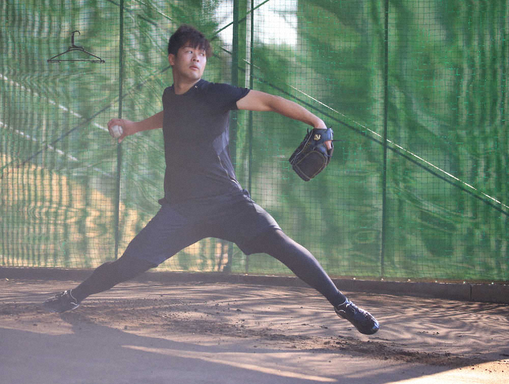 【画像・写真】ロッテ種市　今年初ブルペン　朗希に見られて発奮「バカにされないように」