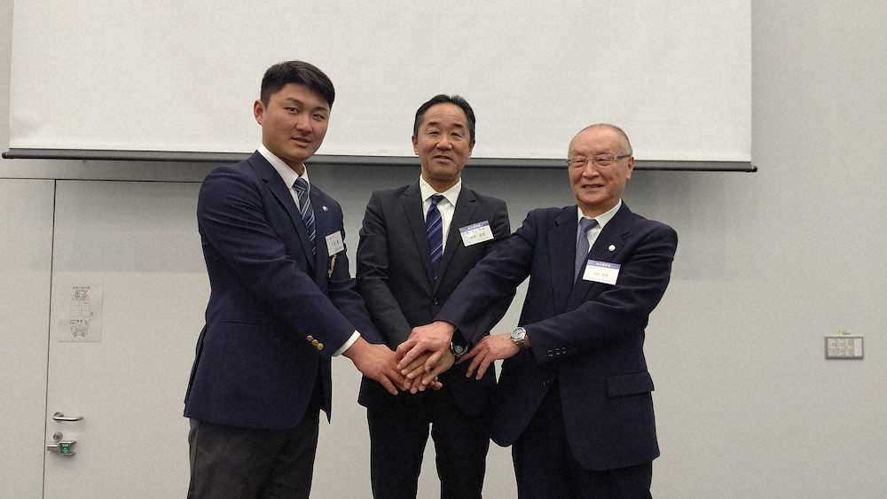 【画像・写真】明大野球部が総会　公家主将が決意「春連覇、2年連続の大学日本一目指す」