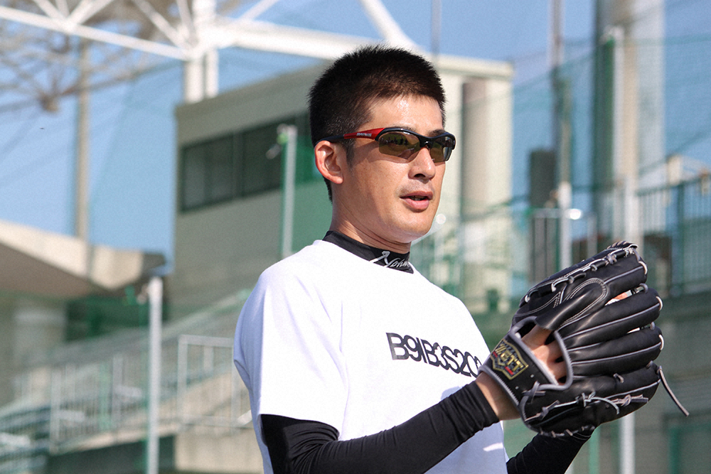 【画像・写真】阪神・能見41歳シーズンへ「同年代に勇気を」　石川、五十嵐のツバメ勢も刺激