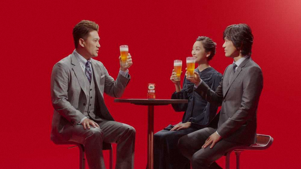 【画像・写真】本麒麟「田中将大さん」篇で共演した（左から）田中、杏、江口洋介