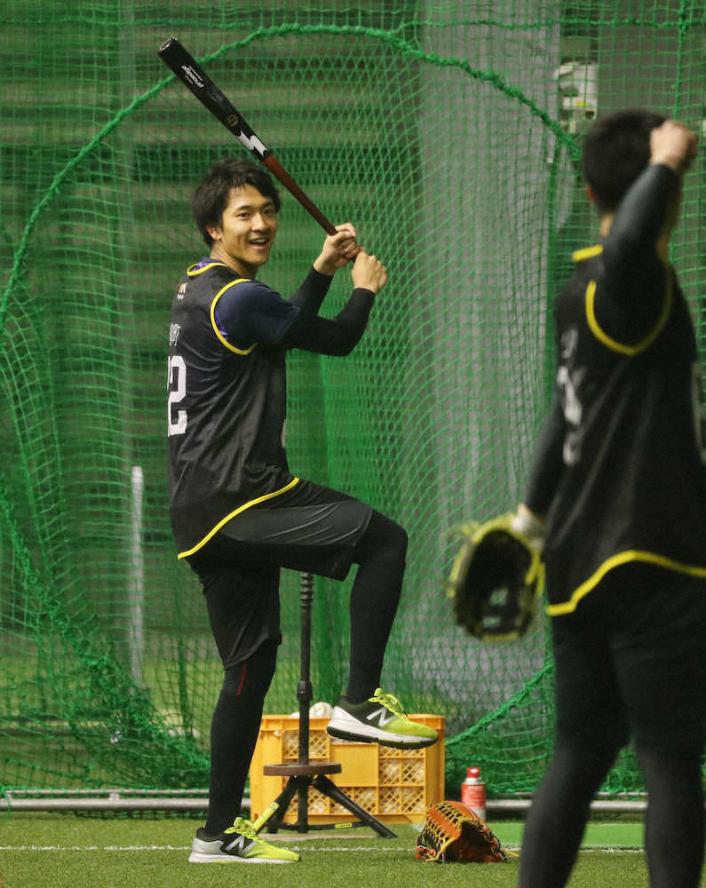 【画像・写真】“ブルース・リー似”ソフトバンク・ドラ5柳町　驚異の身体能力披露