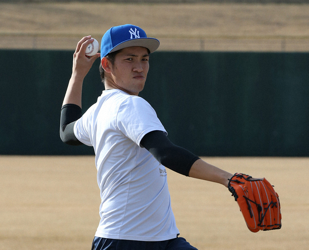 【画像・写真】巨人2年目左腕・高橋　2.4春季キャンプ初実戦1軍先発