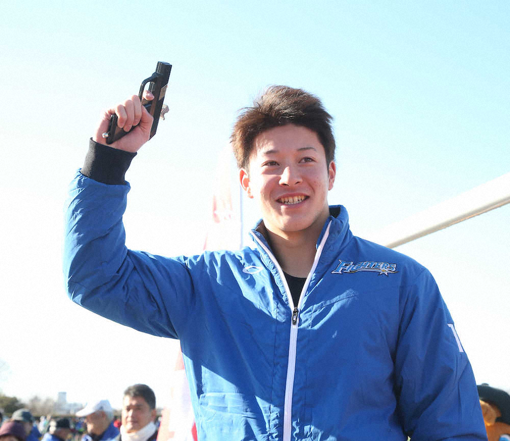【画像・写真】日本ハム・吉田輝　奥川に睡眠のススメ　自身は「今年は開幕からしっかりやりたい」