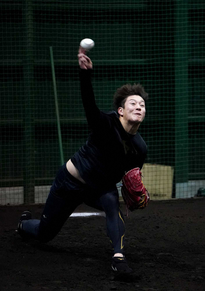 【画像・写真】日本ハム・輝星、今年3度目ブルペン　慎重に31球オール直球「強い球を投げられた」