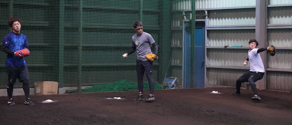 【画像・写真】日本ハムの即戦力ルーキートリオ河野＆立野＆鈴木健がブルペンで競演