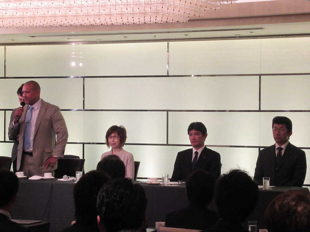 【画像・写真】DeNA　ドラ2坂本、ドラ6蝦名の1軍キャンプ決定　ラミレス監督「やるべきことやっていく」