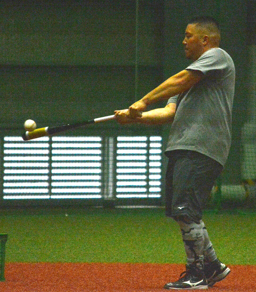 【画像・写真】西武　山川、今季初めて室内練習場で汗　充実沖縄トレをアピール、森から「エグい」