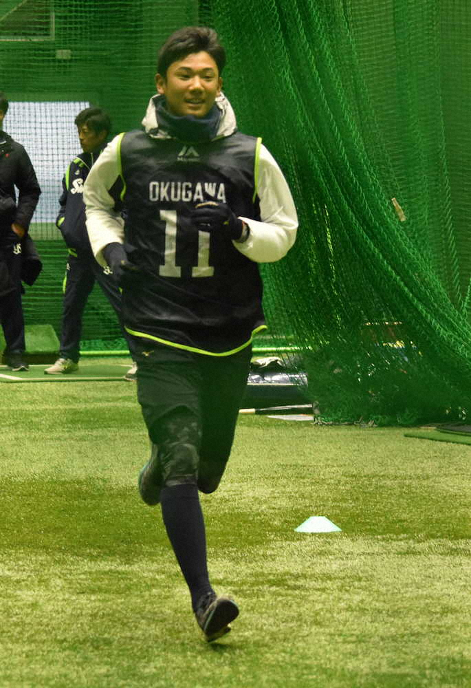 【画像・写真】ヤクルト・ドラ1奥川が“新宿デビュー”「人が凄く多かった」