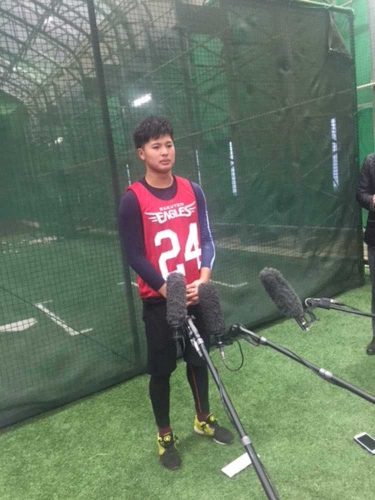 【画像・写真】楽天ドラ2・黒川　浅村に密着！1軍キャンプ参戦「プレー以外はどんな過ごし方をしているか」学ぶ