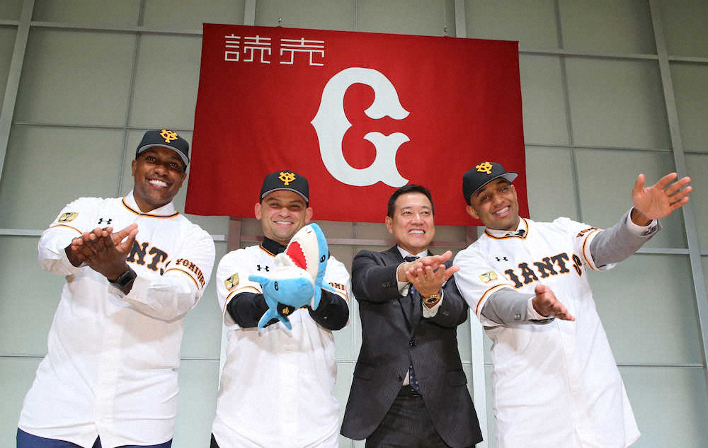 【画像・写真】巨人・サンチェス「エース級活躍を」　ビエイラ「攻撃的な直球見て」