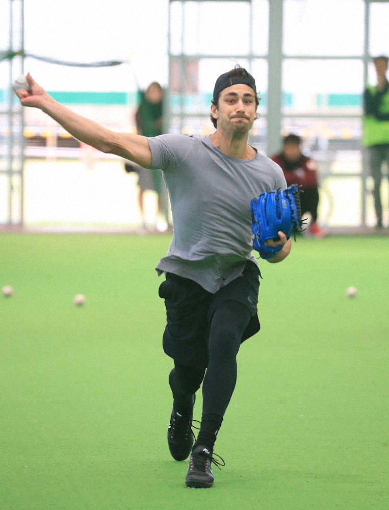 【画像・写真】楽天のイケメン助っ人シャギワが入団会見「スシ、ラーメンが好き」