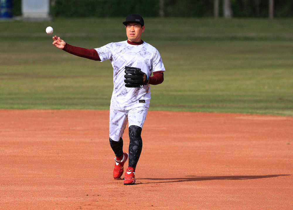 【画像・写真】3年ぶり日本復帰　楽天・牧田「土」に“違和感”「開幕までに感覚取り戻したい」